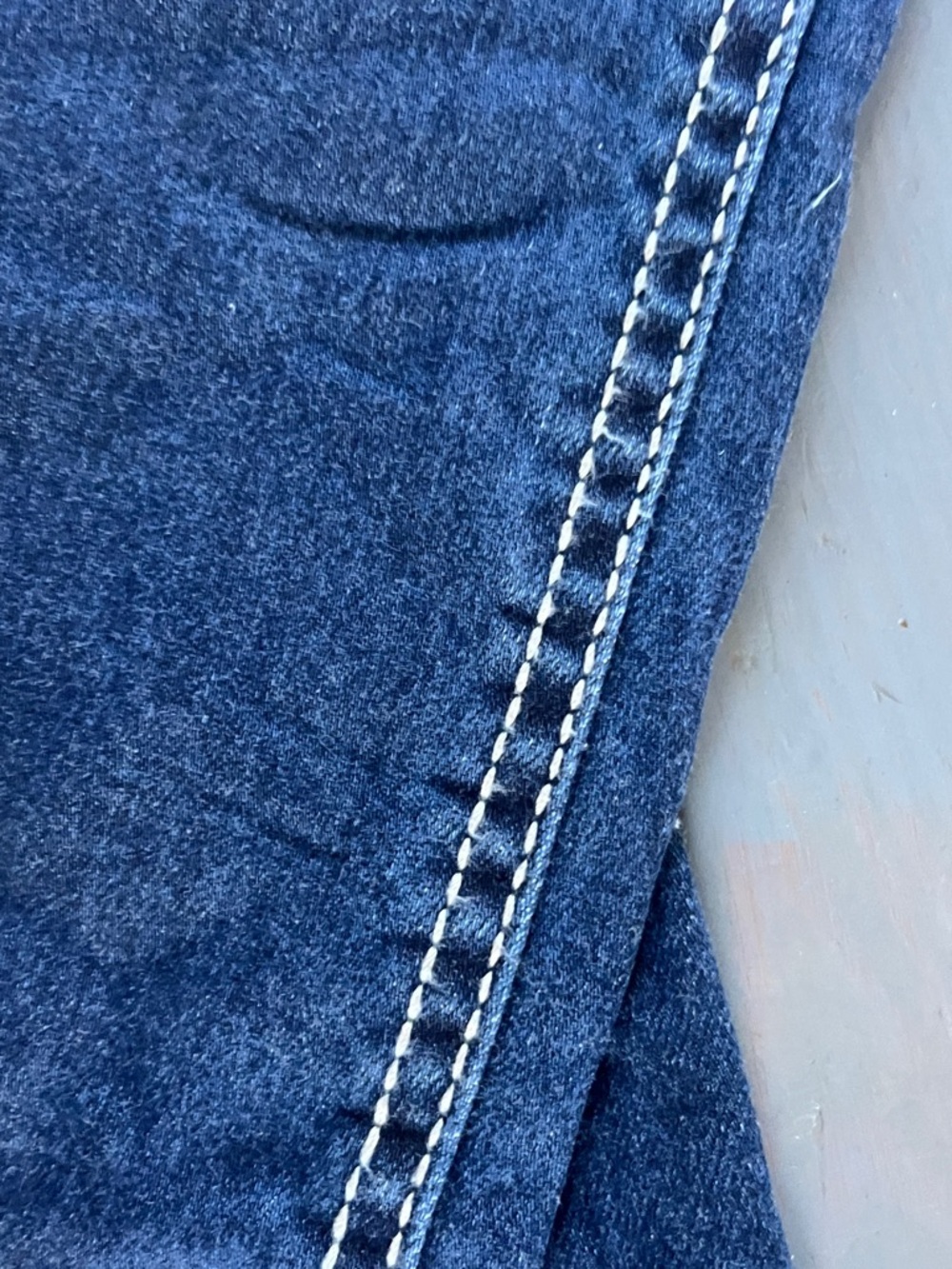 KanCan Dark Blue Curvy Bootcut Jeans with Frayed Hem Size 25 - Picture 8 of 8